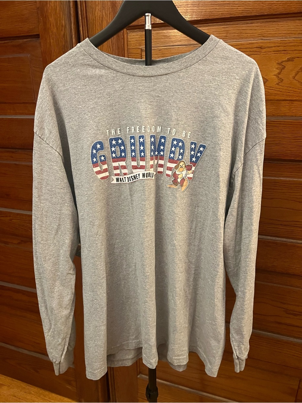Disney Gray Long-Sleeve 'Groundy' Patriotic Graphic Tee